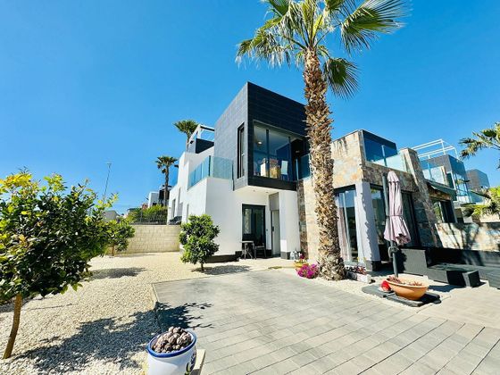 Foto 1 de Casa en venda a Cabo Roig - La Zenia de 2 habitacions amb terrassa i piscina