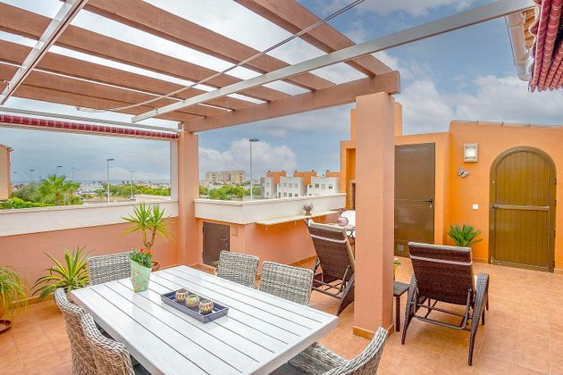 Foto 2 de Ático en venta en Nueva Torrevieja - Aguas Nuevas de 3 habitaciones con terraza y piscina