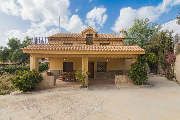 Foto 1 de Casa en venda a Peña de las Águilas de 4 habitacions amb terrassa i jardí