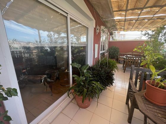Foto 2 de Àtic en venda a El Raval - Portes Encarnades de 4 habitacions amb terrassa i balcó