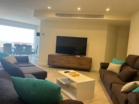 Foto 2 de Alquiler de piso en avenida Doctor Mariano Ruiz Canovas de 3 habitaciones con terraza y muebles