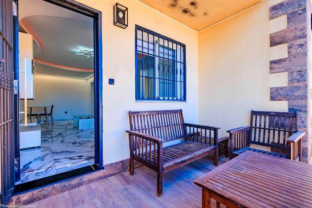 Foto 2 de Pis en venda a calle Rodrigo de 2 habitacions amb terrassa i piscina
