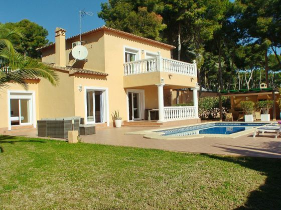 Foto 1 de Xalet en lloguer a Pinar del Advocat - Cometa de 4 habitacions amb terrassa i piscina