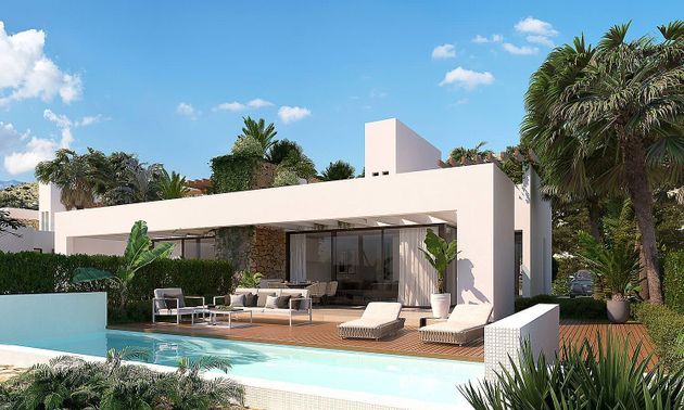 Foto 2 de Casa en venda a Monforte del Cid de 3 habitacions amb terrassa i piscina