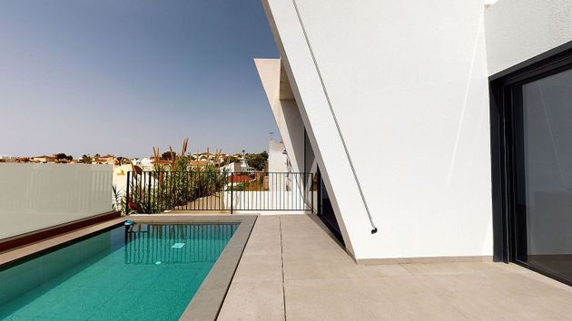 Foto 2 de Xalet en venda a San Miguel de Salinas de 3 habitacions amb terrassa i piscina