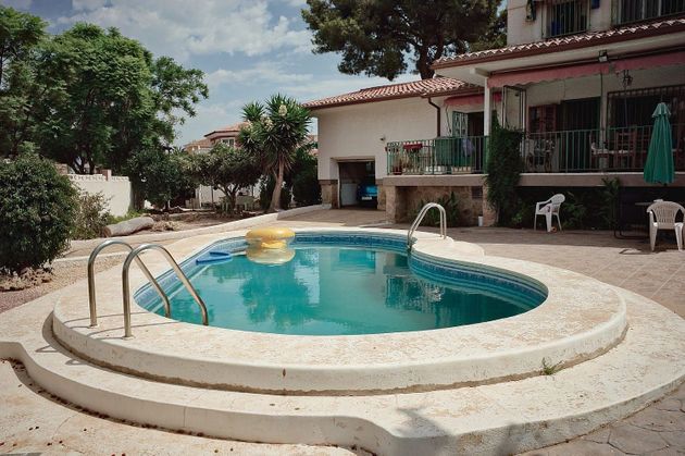 Foto 2 de Xalet en venda a Rincón de Loix de 5 habitacions amb piscina i jardí