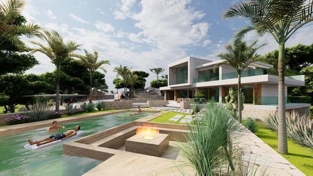 Foto 1 de Venta de casa en Pueblo Poniente de 5 habitaciones con terraza y piscina