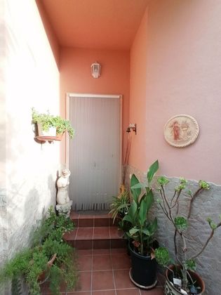 Foto 2 de Casa adossada en venda a Monforte del Cid de 3 habitacions amb terrassa i garatge
