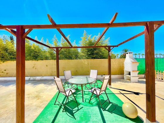 Foto 2 de Xalet en venda a Dolores de 3 habitacions amb terrassa i piscina
