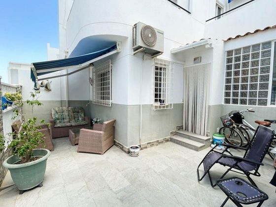 Foto 1 de Dúplex en venda a La Siesta - El Salado - Torreta de 3 habitacions amb terrassa i jardí