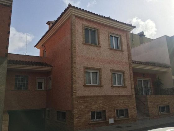 Foto 1 de Casa en venda a Almoradí de 3 habitacions amb terrassa i garatge