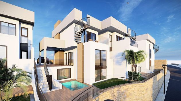 Foto 2 de Chalet en venta en Algorfa de 3 habitaciones con terraza y piscina