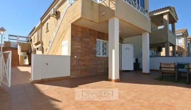 Foto 2 de Casa en venda a Centro - Torrevieja de 2 habitacions amb terrassa i aire acondicionat