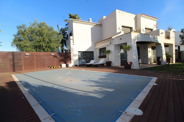 Foto 1 de Xalet en venda a Roda de 4 habitacions amb terrassa i piscina
