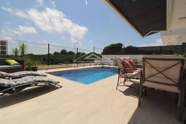 Foto 2 de Xalet en venda a Pinar de Campoverde de 4 habitacions amb terrassa i piscina