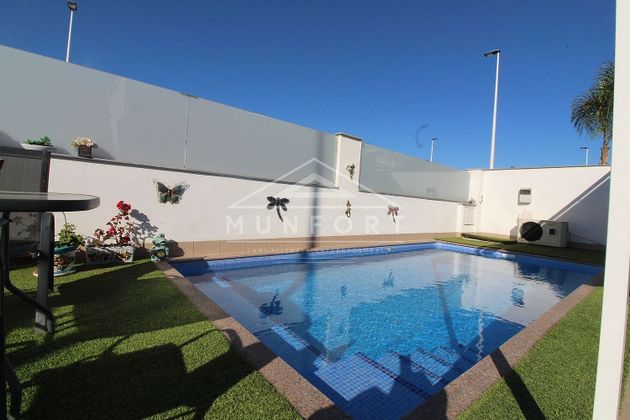 Foto 1 de Chalet en venta en Lo Pagán de 2 habitaciones con piscina y jardín