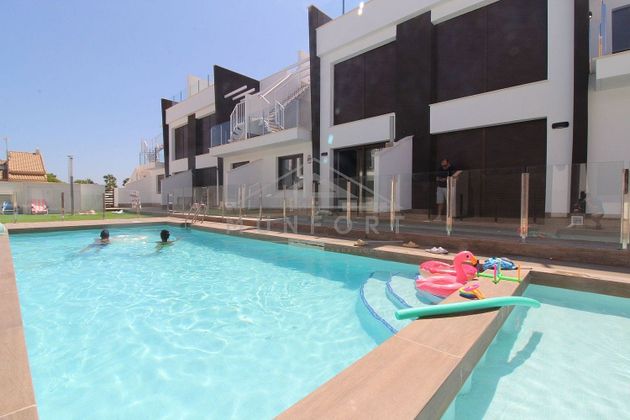 Foto 1 de Casa adossada en venda a Los Peñascos-El Salero-Los Imbernones de 2 habitacions amb terrassa i piscina