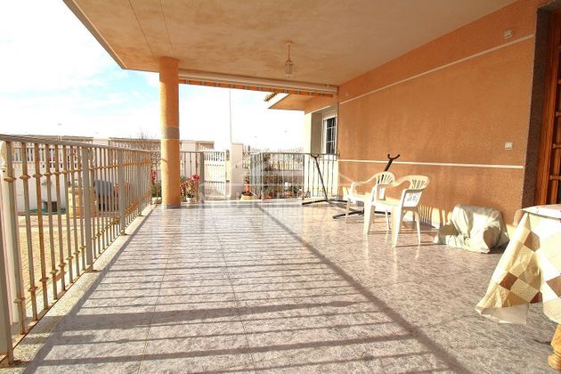 Foto 2 de Xalet en venda a Zona Pueblo de 4 habitacions amb terrassa i piscina