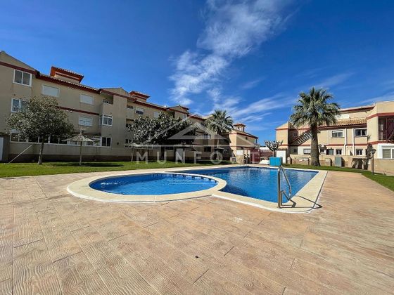 Foto 2 de Casa adossada en venda a Los Peñascos-El Salero-Los Imbernones de 2 habitacions amb terrassa i piscina