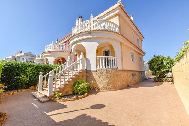 Foto 1 de Casa en venta en calle Malta de 3 habitaciones con terraza y piscina