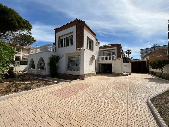 Foto 1 de Xalet en venda a Playa del Galán de 7 habitacions amb terrassa i garatge