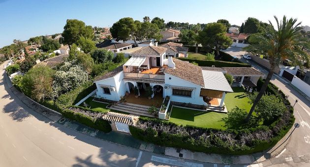 Foto 1 de Xalet en venda a Dehesa de Campoamor - La Regia - Aguamarina de 5 habitacions amb terrassa i piscina