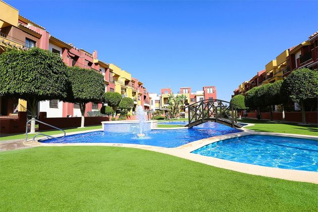 Foto 1 de Pis en venda a calle Cabo de Gata de 2 habitacions amb terrassa i piscina
