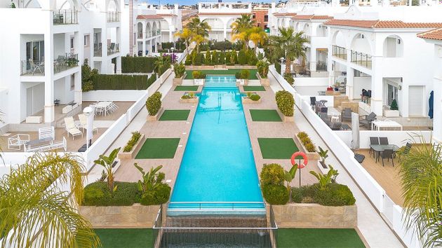 Foto 1 de Venta de piso en calle Valladolid de 2 habitaciones con terraza y piscina
