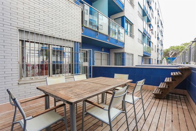 Foto 2 de Venta de piso en avenida Doctor Mariano Ruiz Canovas de 4 habitaciones con terraza y piscina