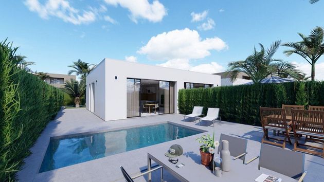 Foto 2 de Xalet en venda a Los Urrutias de 2 habitacions amb terrassa i piscina