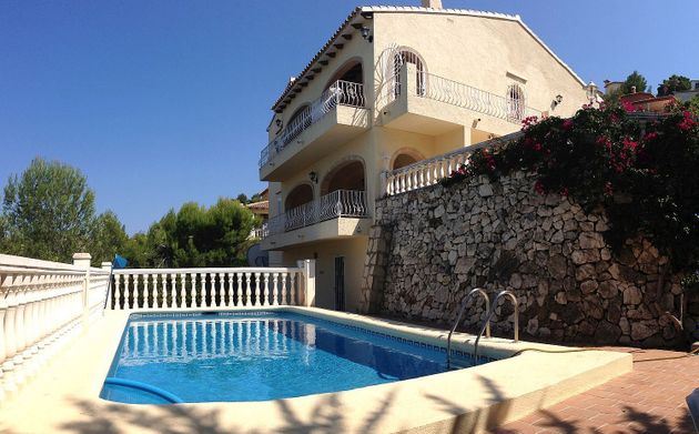 Foto 2 de Xalet en venda a calle La Sella Golf Resort de 5 habitacions amb terrassa i piscina