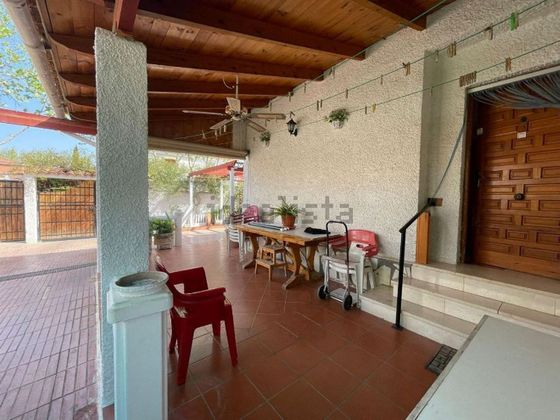 Foto 2 de Casa adossada en venda a Haygon - Universidad de 7 habitacions amb terrassa i garatge