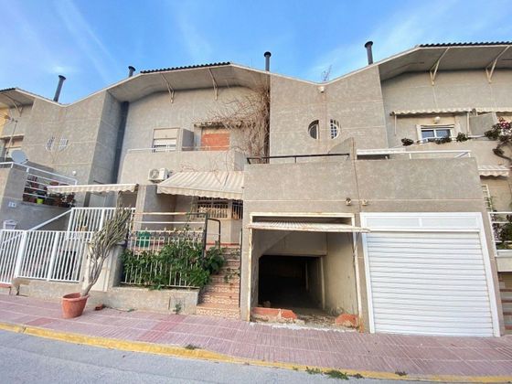 Foto 1 de Venta de casa en Redován de 3 habitaciones con terraza y garaje