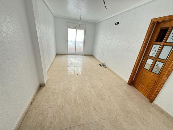 Foto 2 de Pis en venda a Montesinos (Los) de 3 habitacions amb terrassa i ascensor