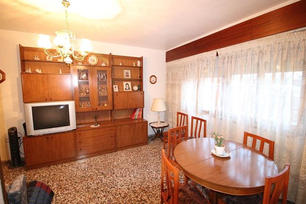 Foto 1 de Pis en venda a Almoradí de 3 habitacions amb terrassa i balcó