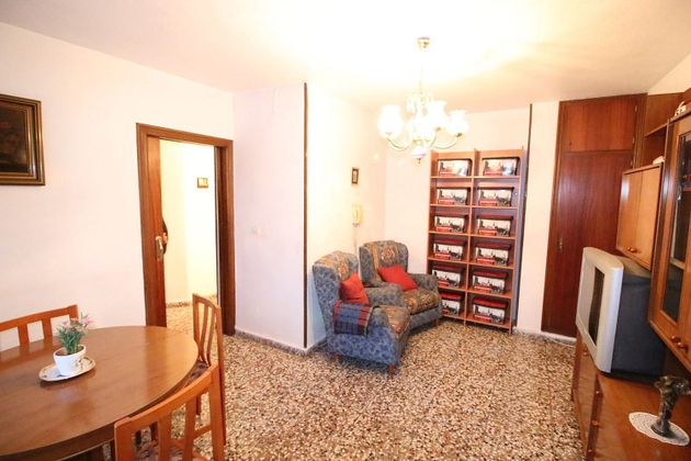 Foto 2 de Pis en venda a Almoradí de 3 habitacions amb terrassa i balcó