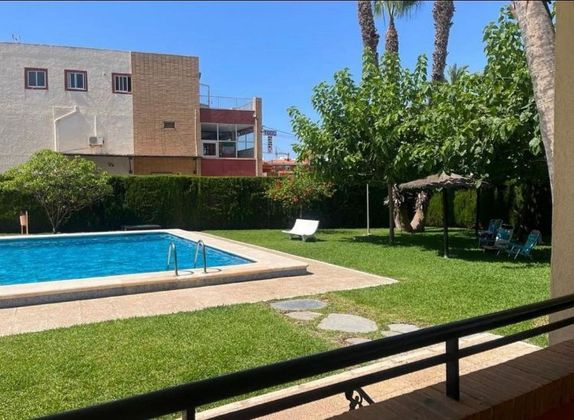 Foto 1 de Piso en alquiler en Playa Mucha Vista de 3 habitaciones con terraza y piscina