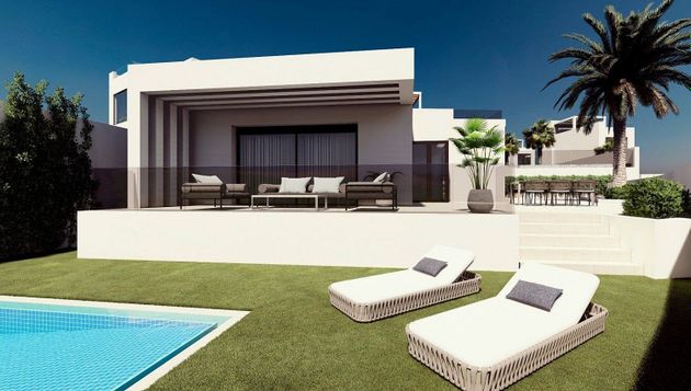Foto 2 de Chalet en venta en Cala de Finestrat de 4 habitaciones con terraza y piscina