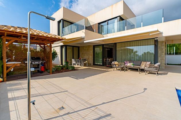 Foto 2 de Xalet en lloguer a Cala de Finestrat de 4 habitacions amb terrassa i piscina