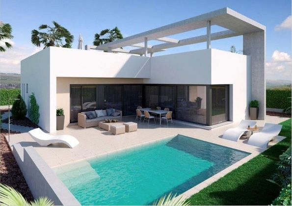 Foto 2 de Casa en venda a calle Antonio Orts de 3 habitacions amb terrassa i piscina