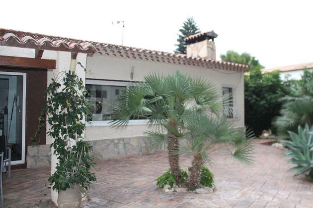 Foto 1 de Chalet en venta en Saladar de 3 habitaciones con terraza y piscina
