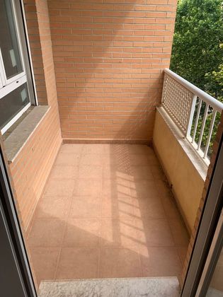 Foto 2 de Venta de piso en Villena de 3 habitaciones con garaje y balcón