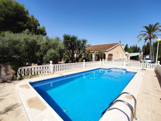 Foto 1 de Casa rural en venda a Las Bayas de 4 habitacions amb terrassa i piscina