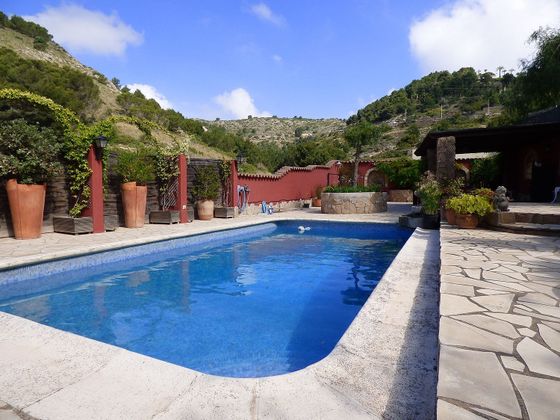 Foto 1 de Xalet en venda a Casco Antiguo de 3 habitacions amb terrassa i piscina