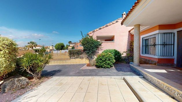Foto 2 de Casa en venda a calle De Lespígol de 3 habitacions amb terrassa i piscina