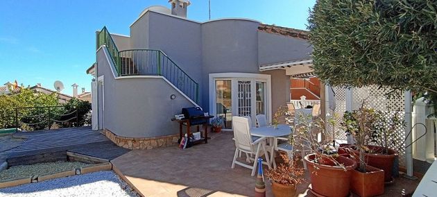 Foto 2 de Chalet en venta en calle Camamilla de 3 habitaciones con terraza y piscina
