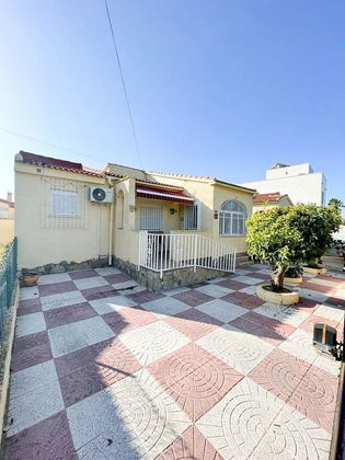 Foto 2 de Chalet en venta en San Fulgencio de 2 habitaciones con terraza y piscina