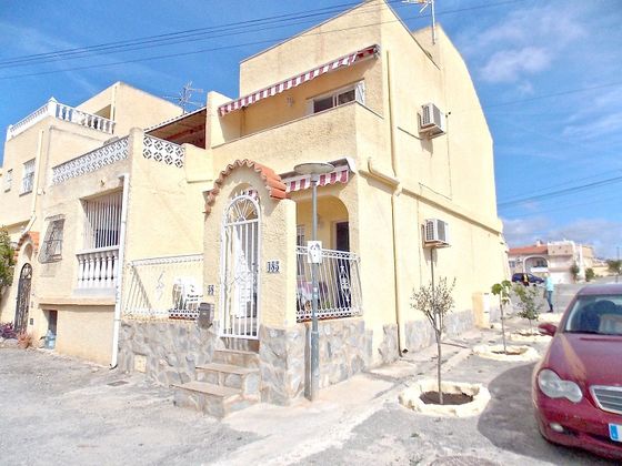 Foto 1 de Casa en venta en San Fulgencio de 2 habitaciones con terraza y balcón