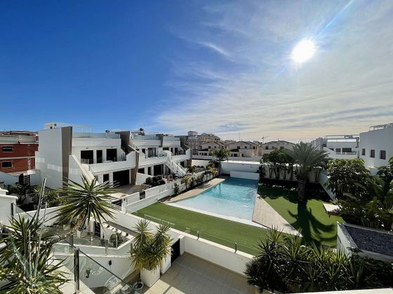 Foto 1 de Àtic en venda a calle La Paz de 2 habitacions amb terrassa i piscina