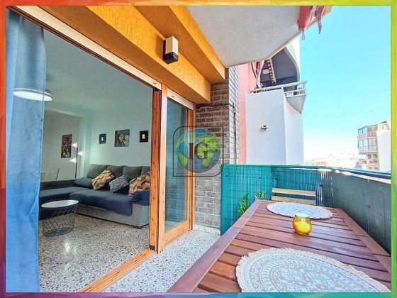 Foto 1 de Pis en lloguer a Campello Playa de 3 habitacions amb terrassa i mobles